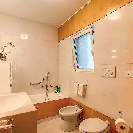 Terrazza Piccolomini: Elegant Stunning View Over Rome/st Peter's Dome Roma