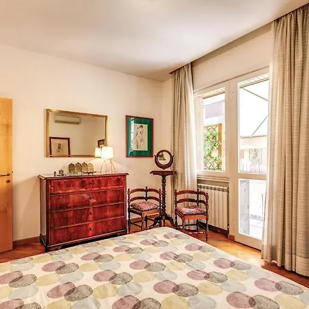 Terrazza Piccolomini: Elegant Stunning View Over Rome/st Peter's Dome Apartment *