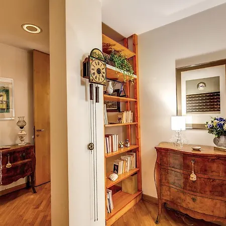 Terrazza Piccolomini: Elegant Stunning View Over Rome/st Peter's Dome Apartment *