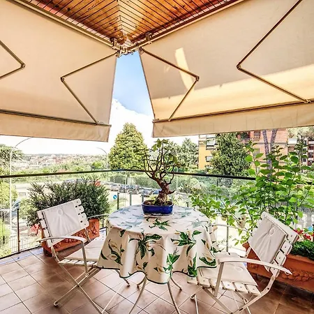 Terrazza Piccolomini: Elegant Stunning View Over Rome/st Peter's Dome * Rome