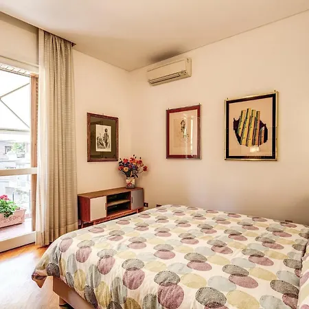 Terrazza Piccolomini: Elegant Stunning View Over Rome/st Peter's Dome Roma